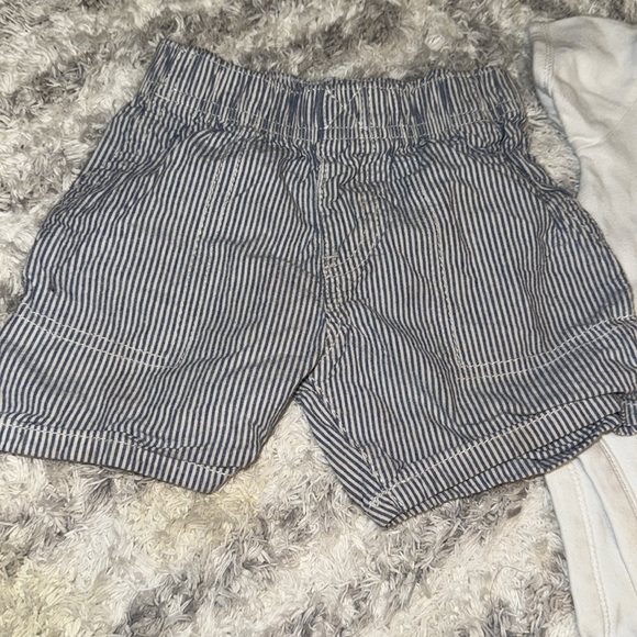 2T boys Baby Outfit Set with Graphic Tee and Striped Shorts - Picture 2 of 6